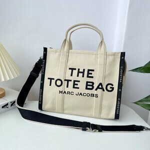 NWT Marc Jacobs The Tote Bag Warm Sand Jacquard Medium